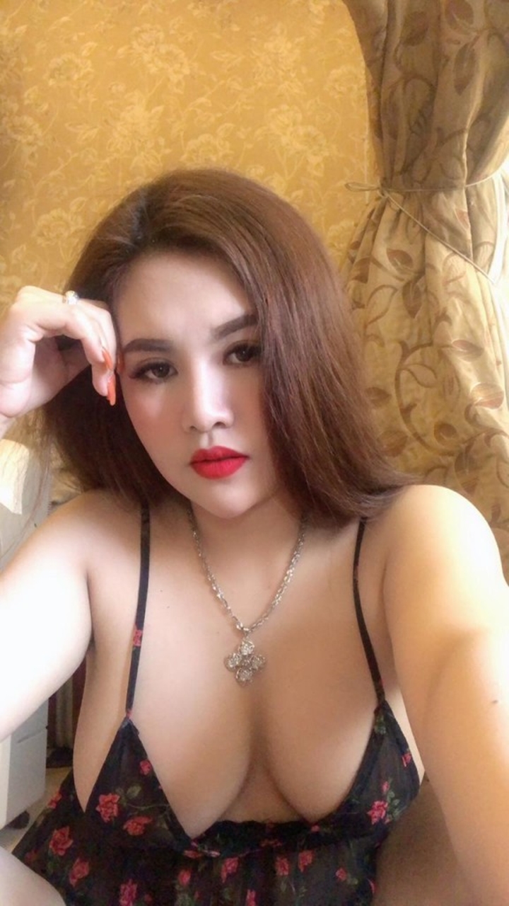 Eng yaxshi tojik pornosi oynoqi jilmayib qoydi